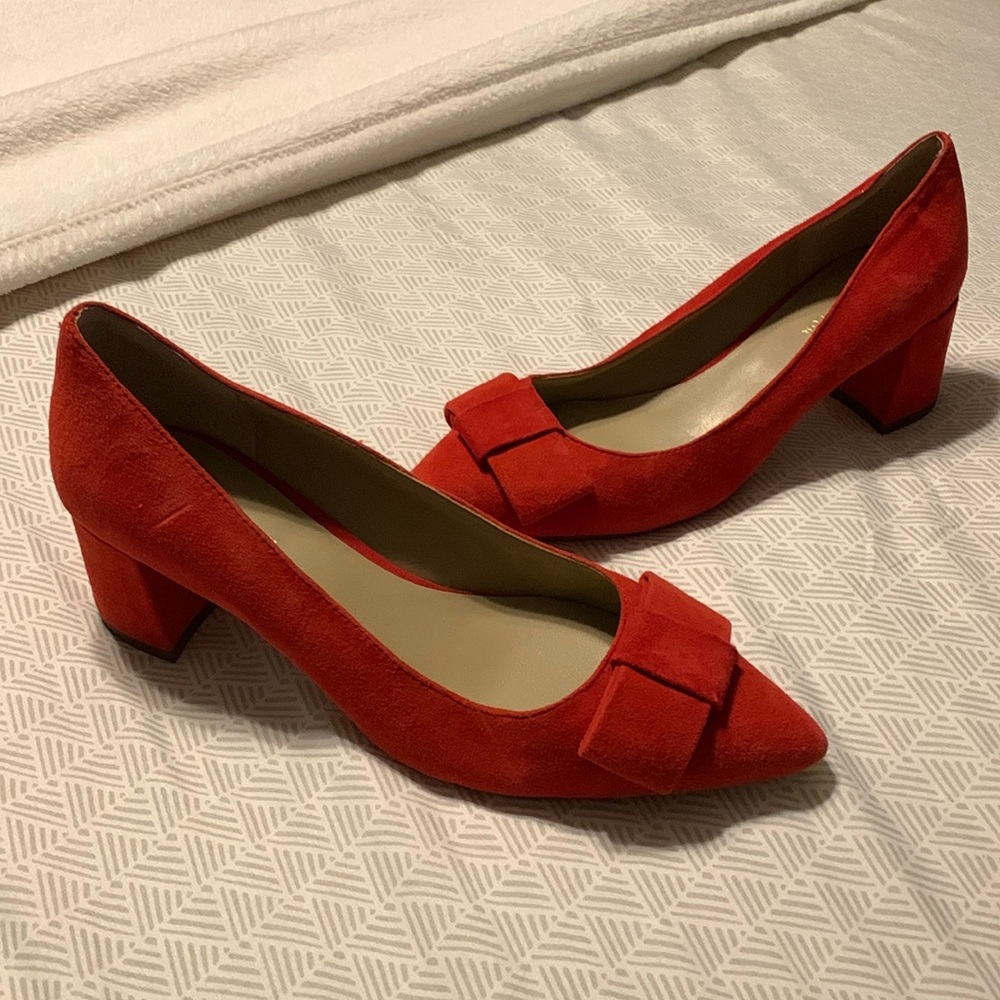 Ann Taylor Jolene suede red bow pump
